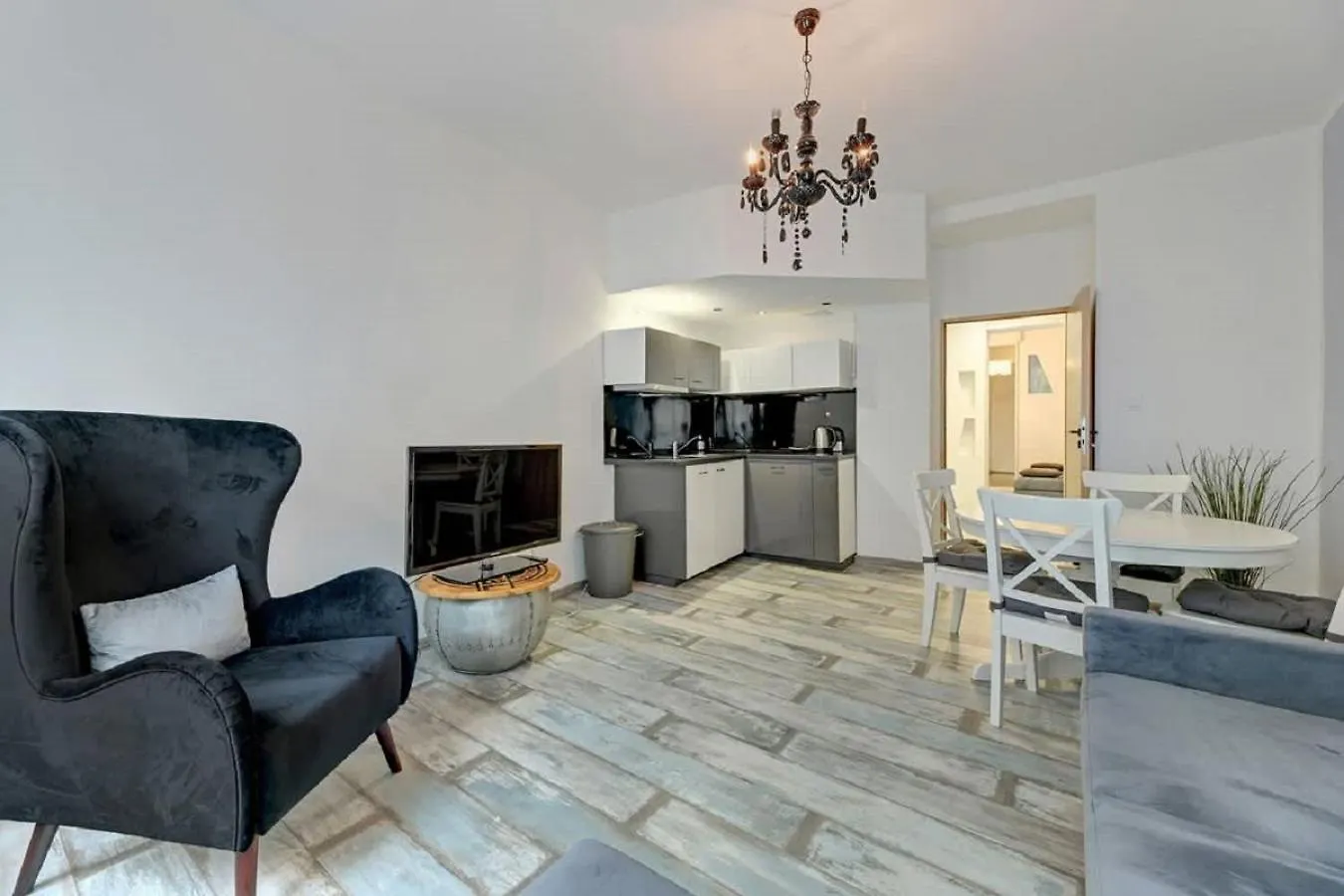 Dom & House - Apartments Old Town Ogarna